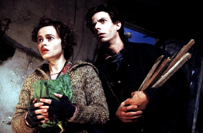 Karlík a továrna na čokoládu - Z filmu - Helena Bonham Carter, Noah Taylor