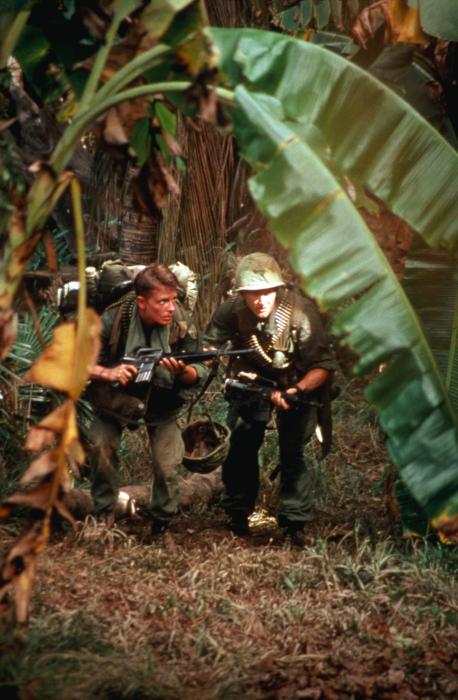 Oběti války - Z filmu - Michael J. Fox, Sean Penn