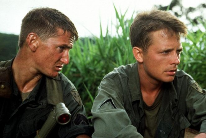 Ofiary wojny - Z filmu - Sean Penn, Michael J. Fox
