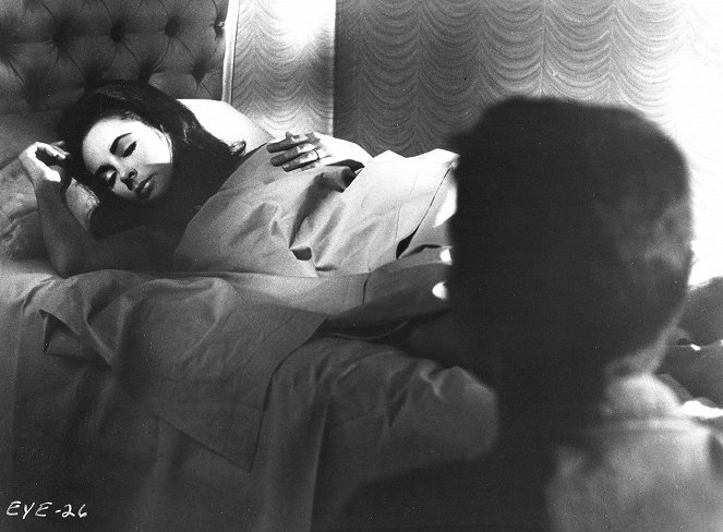 Spiegelbild im goldenen Auge - Filmfotos - Elizabeth Taylor