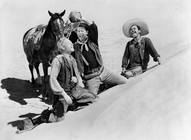 Spuren im Sand - Filmfotos - Harry Carey Jr., John Wayne, Pedro Armendáriz