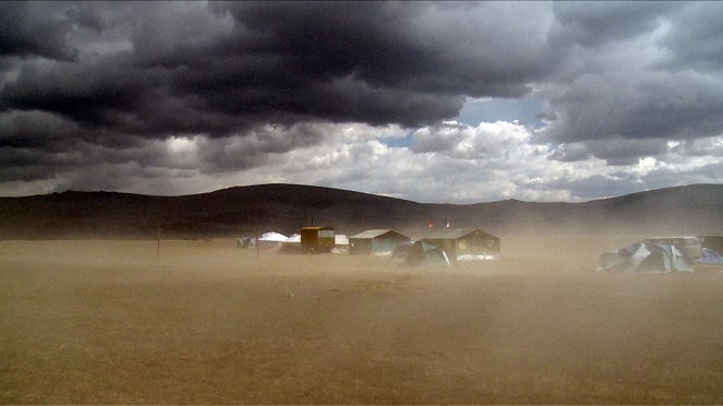 The Frozen Tomb of Mongolia - Photos