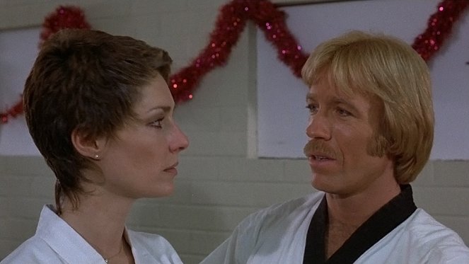 Loganova strela - Z filmu - Jennifer O'Neill, Chuck Norris