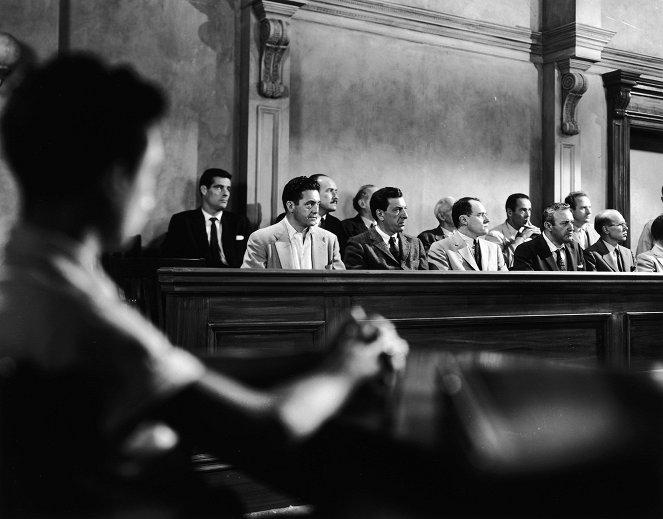 12 Angry Men - Photos - Robert Webber, Edward Binns, George Voskovec, Jack Klugman, E.G. Marshall, Henry Fonda, Lee J. Cobb, Jack Warden, John Fiedler