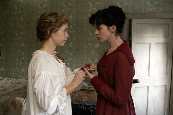 Jane Austen magánélete - Filmfotók - Anna Maxwell Martin, Anne Hathaway