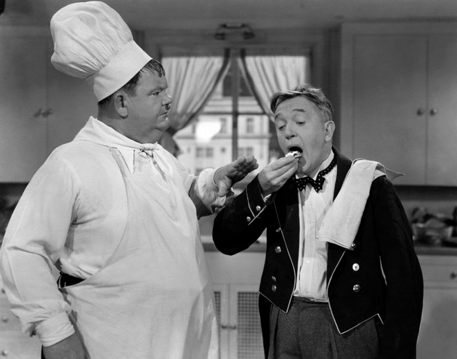 Nothing But Trouble - Filmfotók - Oliver Hardy, Stan Laurel