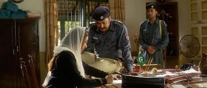 Veer-Zaara - De la película - Rani Mukherjee, Akhilendra Mishra