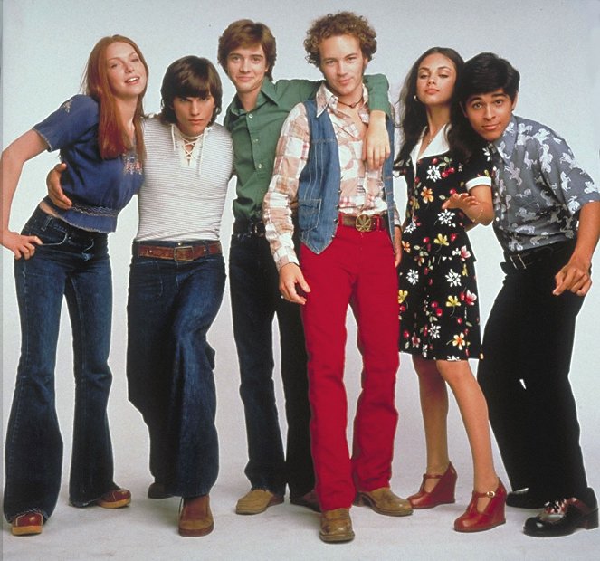 That '70s Show - Promokuvat - Laura Prepon, Ashton Kutcher, Topher Grace, Danny Masterson, Mila Kunis, Wilmer Valderrama
