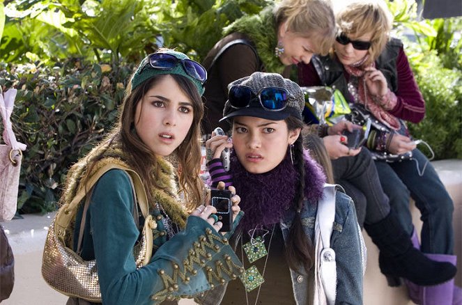 Nancy Drew - Girl Detective - Filmfotos - Daniella Monet, Kelly Vitz