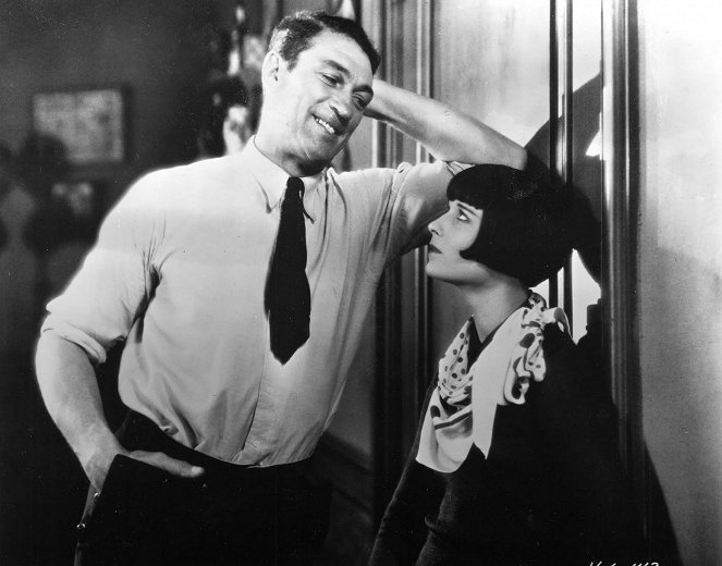 A Girl in Every Port - Photos - Victor McLaglen, Louise Brooks