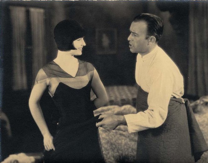 A Girl in Every Port - Filmfotók - Louise Brooks, Robert Armstrong