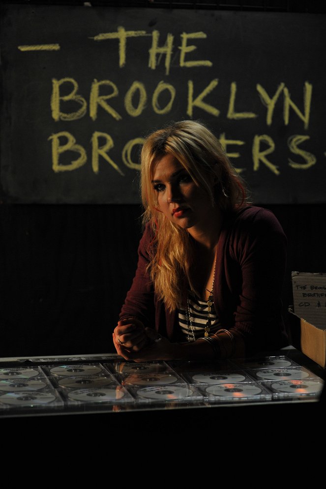 The Brooklyn Brothers Beat the Best - De la película - Arielle Kebbel