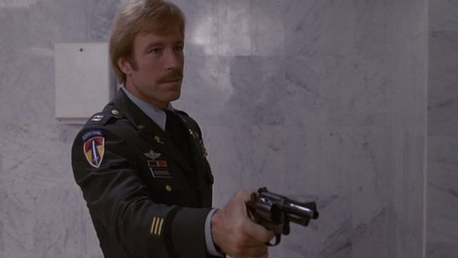 Élő fegyver - Filmfotók - Chuck Norris