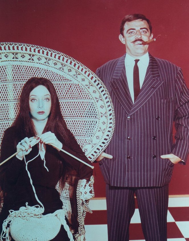 Die Addams Family - Werbefoto - Carolyn Jones, John Astin
