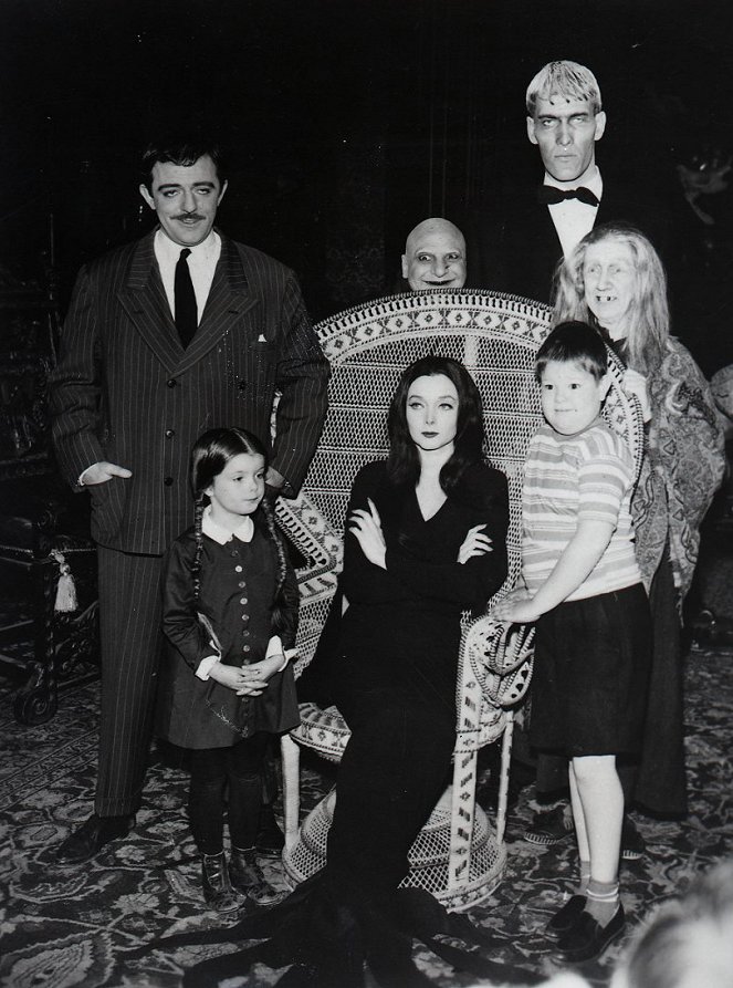 Die Addams Family - Werbefoto - John Astin, Lisa Loring, Jackie Coogan, Carolyn Jones, Ted Cassidy, Ken Weatherwax, Marie Blake