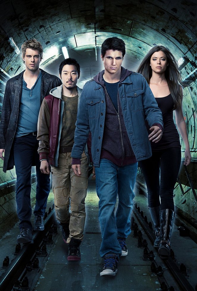 The Tomorrow People - Promo - Luke Mitchell, Aaron Yoo, Robbie Amell, Peyton List