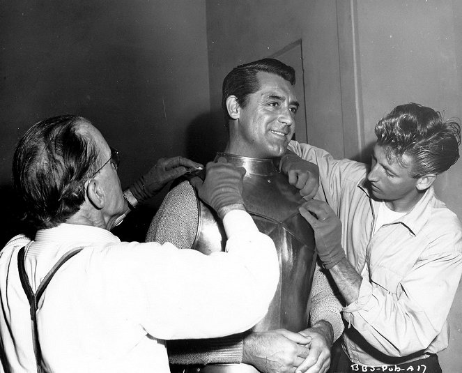 The Bachelor and the Bobby-Soxer - Tournage - Cary Grant