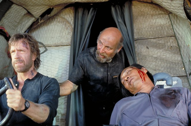 Braddock: Missing in Action III - Filmfotos - Chuck Norris, Yehuda Efroni