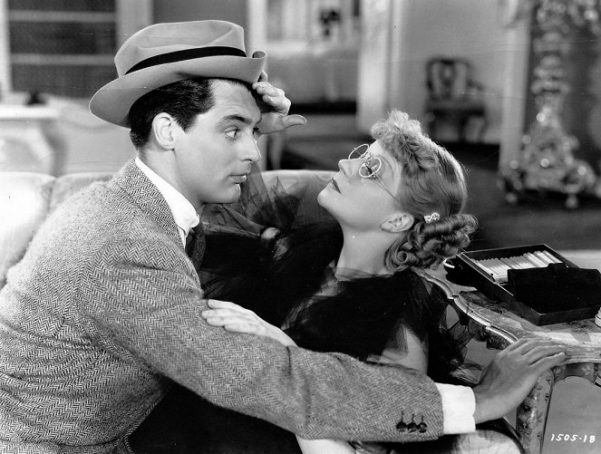 Ladies Should Listen - Filmfotók - Cary Grant
