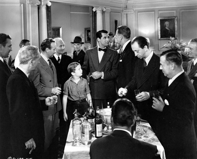 Suurkaupungin pauloissa - Kuvat elokuvasta - Ted Donaldson, Cary Grant