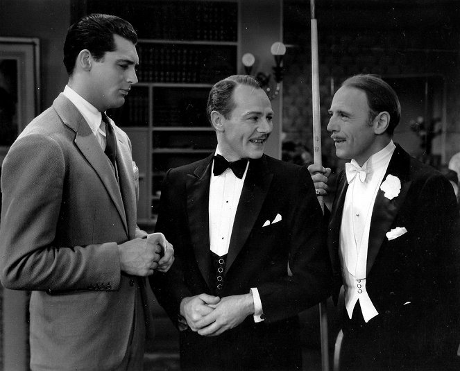 Yö on meidän - Kuvat elokuvasta - Cary Grant, Charles Ruggles, Roland Young