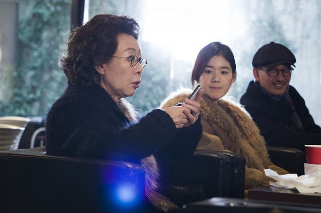 Dwitdamhwa : gamdokyi micheotseoyo - Dreharbeiten - Yuh-jung Youn, Eun-chae Jeong