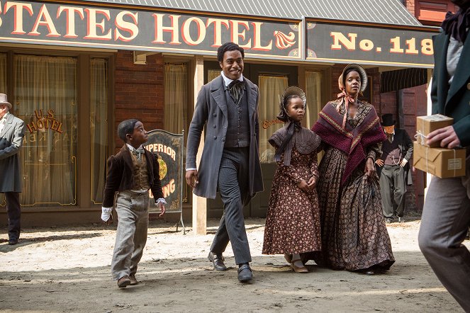 Zniewolony. 12 Years a Slave - Z filmu - Chiwetel Ejiofor, Quvenzhané Wallis