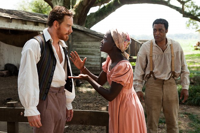 12 rokov otrokom - Z filmu - Michael Fassbender, Lupita Nyong'o, Chiwetel Ejiofor