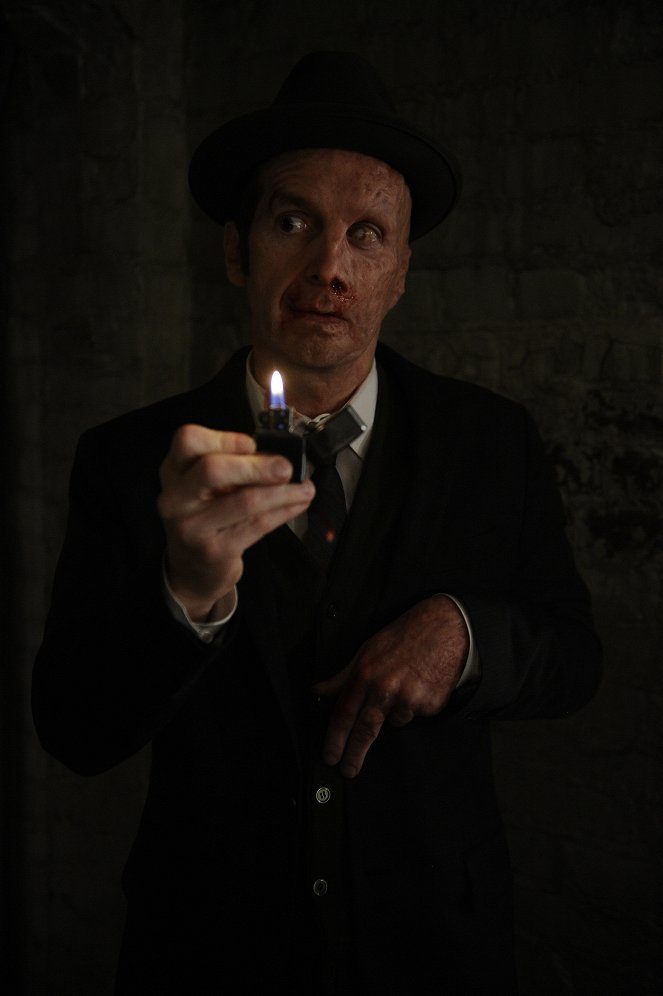 American Horror Story - Kuolleet kulkevat keskuudessamme, 2. osa - Kuvat elokuvasta - Denis O'Hare