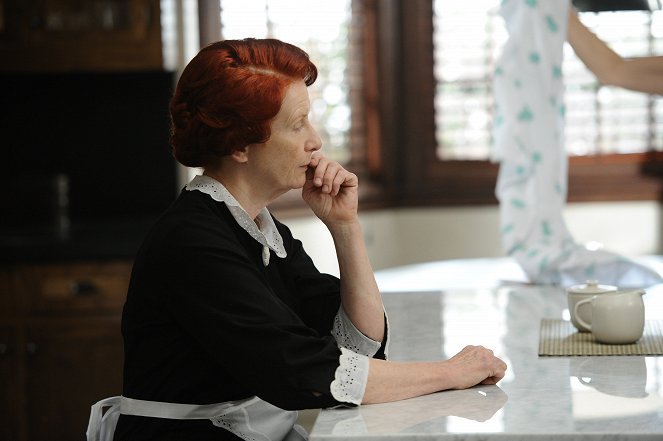 American Horror Story - Afterbirth - Photos - Frances Conroy