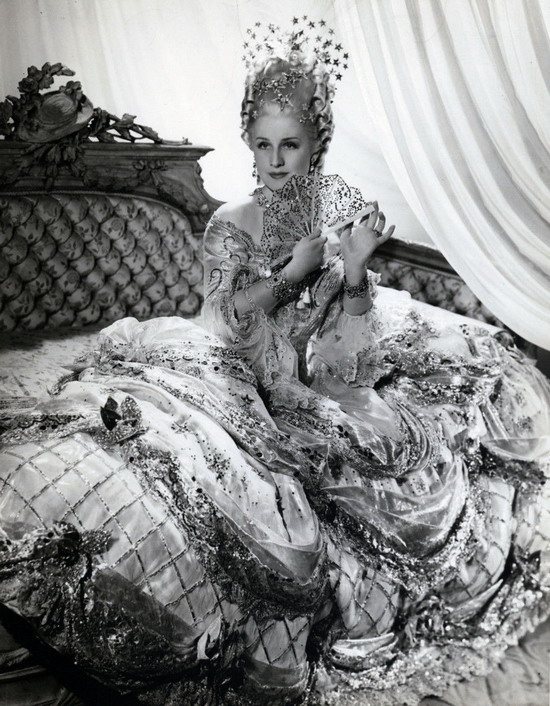 Marie Antoinette - Promóció fotók - Norma Shearer