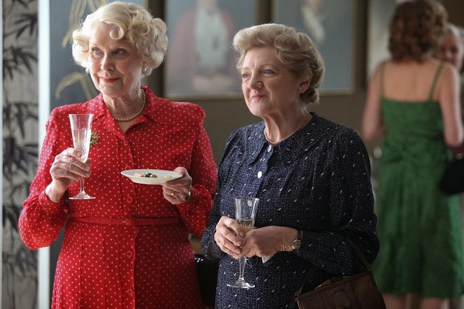 Agatha Christie Marple kisasszonya - Season 6 - Örök éj - Filmfotók - Wendy Craig, Julia McKenzie