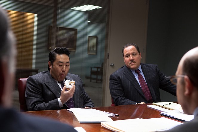 Wilk z Wall Street - Z filmu - Kenneth Choi, Jon Favreau