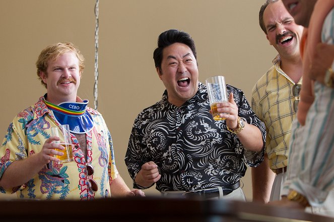 The Wolf of Wall Street - Filmfotos - Henry Zebrowski, Kenneth Choi, Ethan Suplee