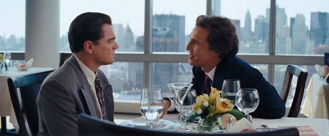 A Wall Street farkasa - Filmfotók - Leonardo DiCaprio, Matthew McConaughey