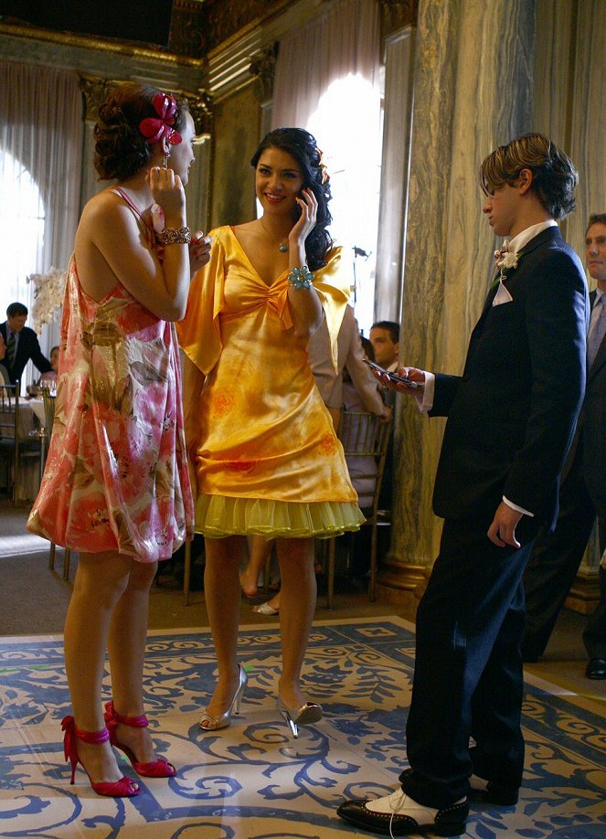 Gossip Girl - Photos - Leighton Meester, Jessica Szohr, Connor Paolo