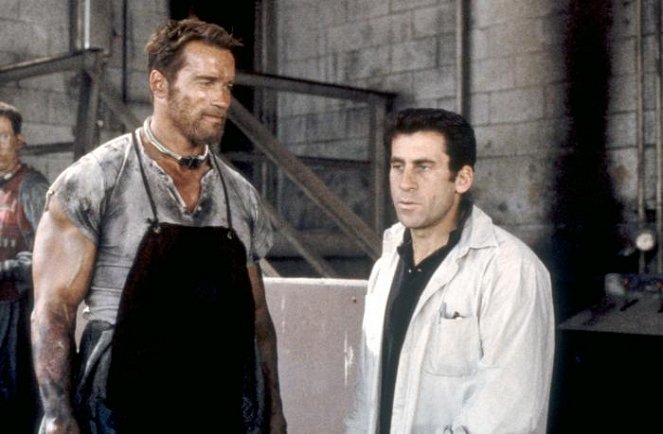 Running Man - Dreharbeiten - Arnold Schwarzenegger, Paul Michael Glaser