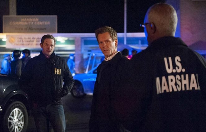 The Following - The End Is Near - Photos - Shawn Ashmore, Kevin Bacon