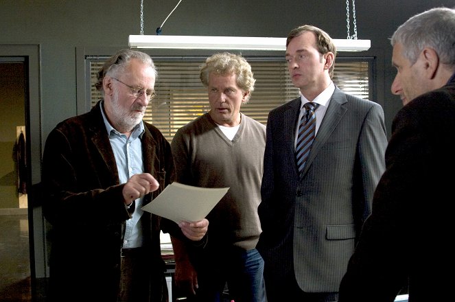 Tatort - Der oide Depp - Kuvat elokuvasta - Fred Stillkrauth, Miroslav Nemec, Christian Springer, Udo Wachtveitl