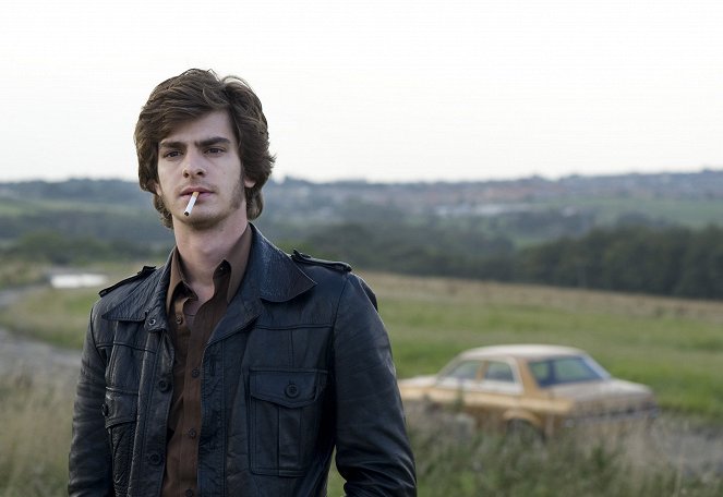 Red Riding: In the Year of Our Lord 1974 - Filmfotók - Andrew Garfield