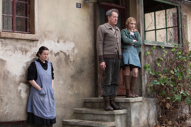 Die Bücherdiebin - Filmfotos - Emily Watson, Geoffrey Rush, Sophie Nélisse