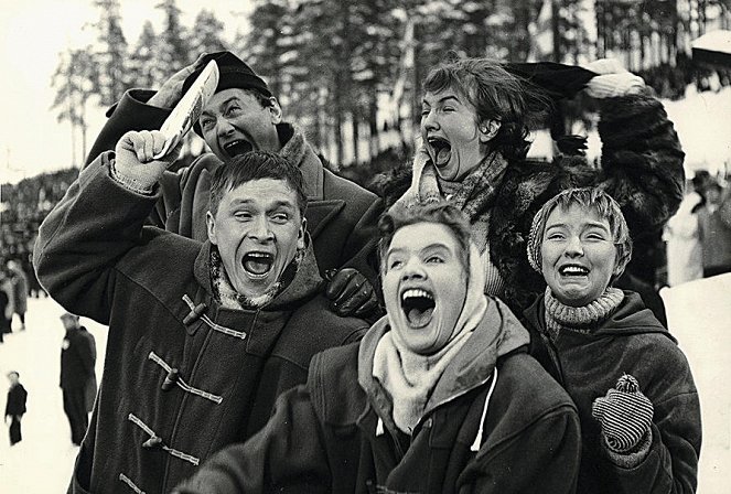 Die zugellose Generation - Filmfotos - Jussi Jurkka, Leo Jokela, Maija Karhi, Maikki Länsiö, Kaija Siikala