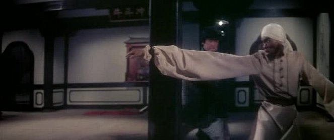 El luchador Manco 2 - El luchador manco contra la guillotina voladora - De la película