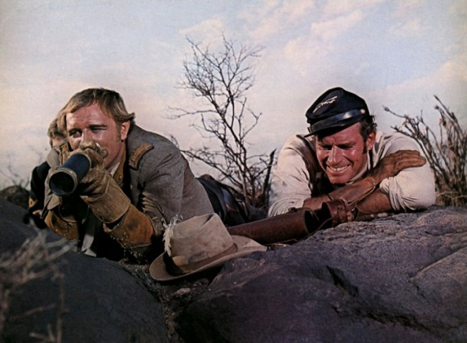 Major Dundee - Z filmu - Richard Harris, Charlton Heston
