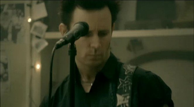 Green Day - 21 Guns - Van film - Mike Dirnt