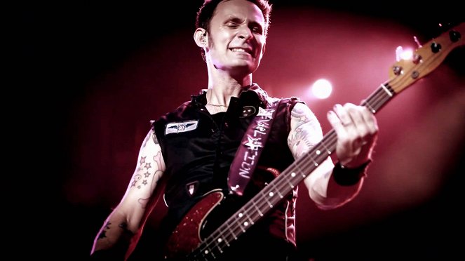 Green Day - Cigarettes and Valentines - Do filme - Mike Dirnt