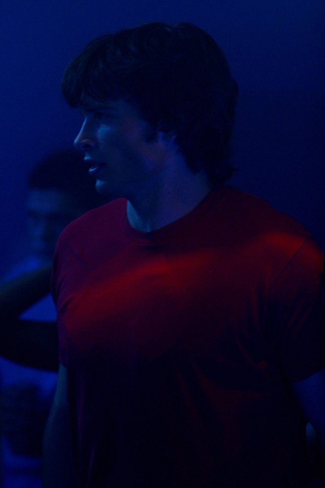 Smallville - Season 3 - Verschollen (1) - Filmfotos - Tom Welling