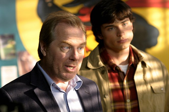 Smallville - Season 3 - Perry - Photos - Michael McKean, Tom Welling