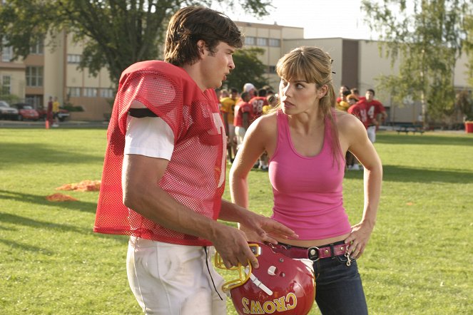 Smallville - Devoted - Photos - Tom Welling, Erica Durance