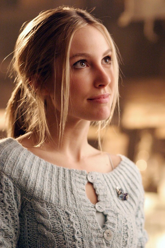 Smallville - Season 4 - Unsafe - Photos - Sarah Carter